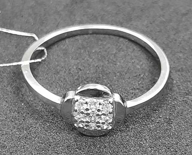 Серебряное кольцо с цирконием (31298525) 0
