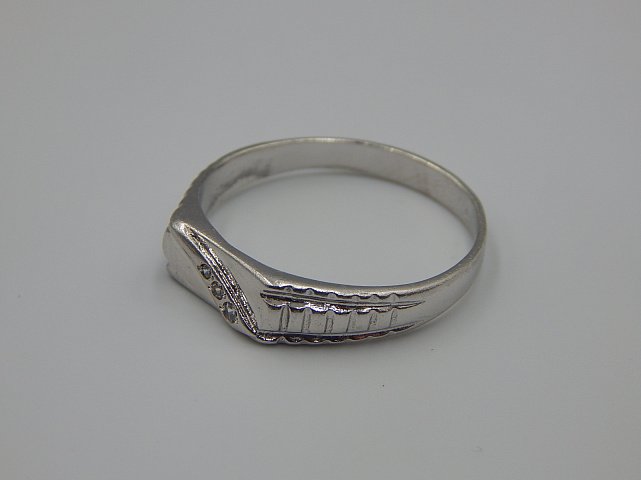 Серебряное кольцо с цирконием (33232353) 2