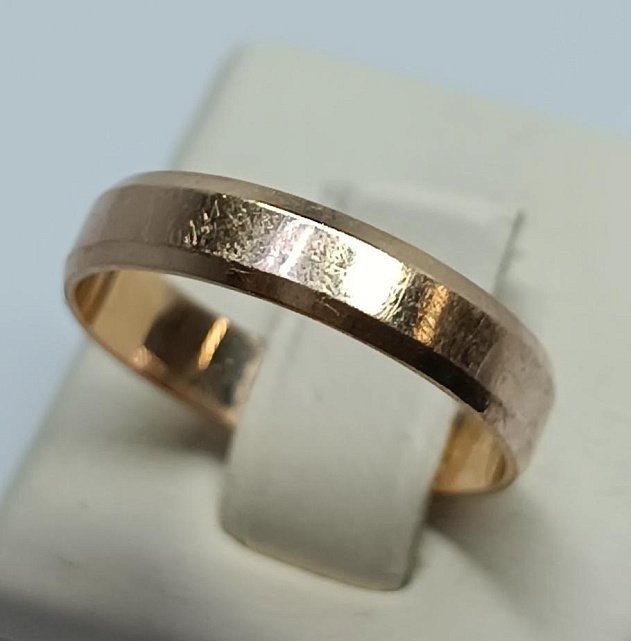Обручальное кольцо из красного золота (33959509)  0