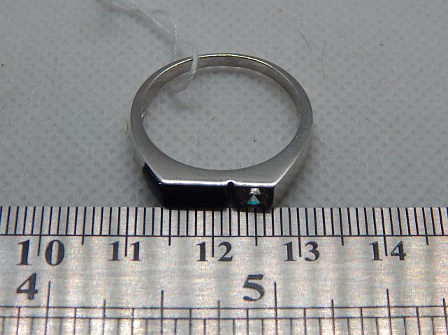 Серебряный перстень с ониксом и цирконием (30657792) 2