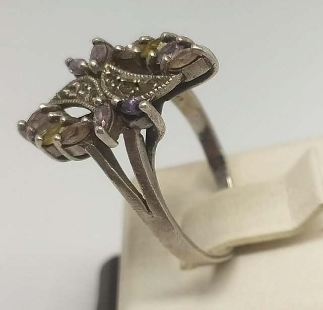 Серебряное кольцо с цирконием (33666949) 1