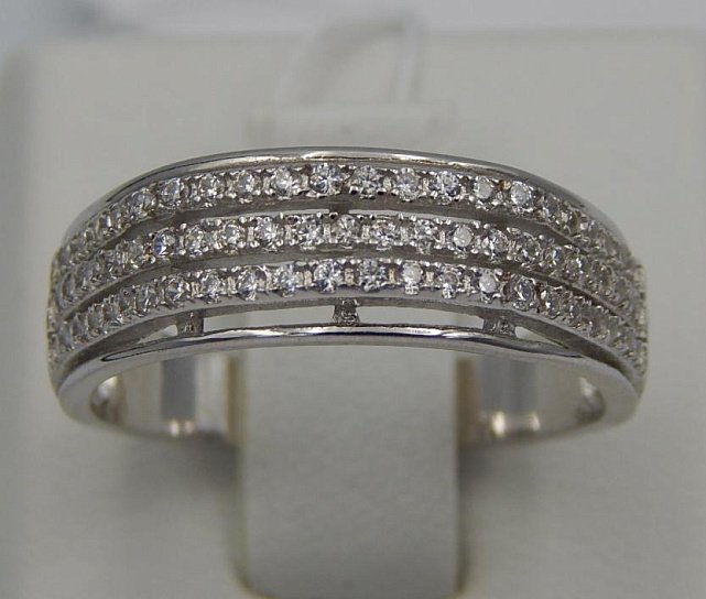 Серебряное кольцо с цирконием (30076567) 0