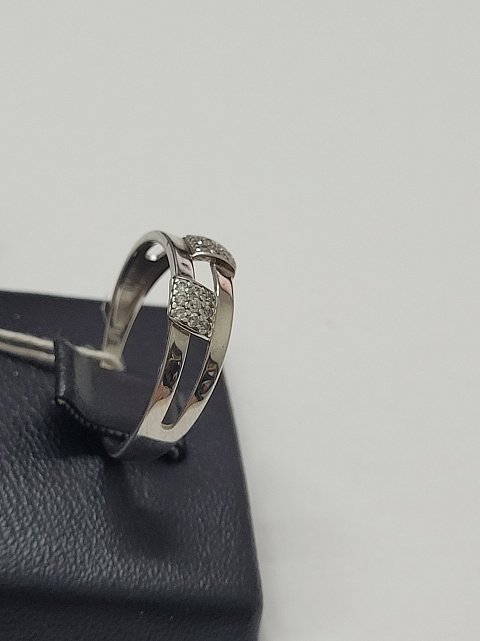 Серебряное кольцо с цирконием (30512751) 1