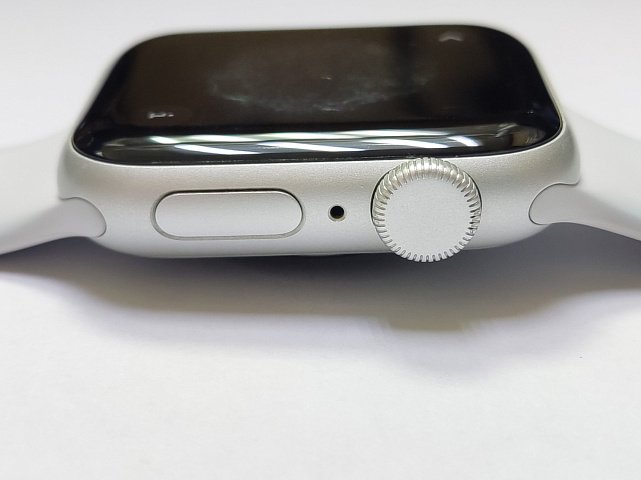 Смарт-часы Apple Watch SE GPS 40mm Silver Aluminium Case with White Sport Band (MYDM2)  3