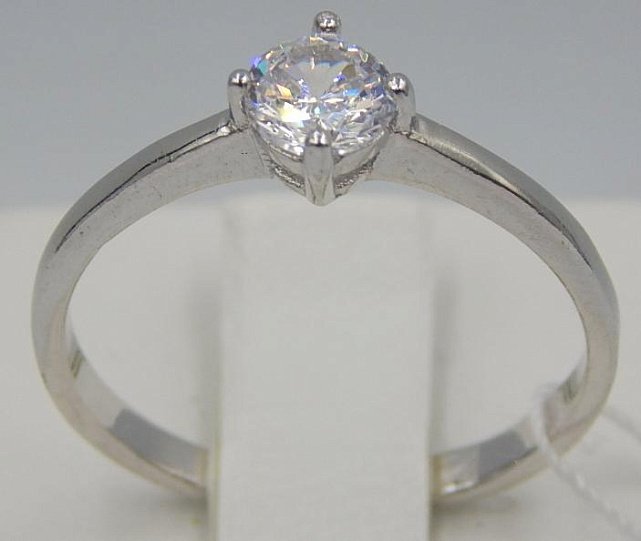 Серебряное кольцо с цирконием (30518787) 0