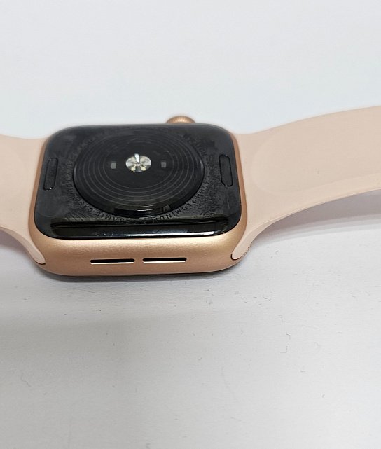 Смарт-часы Apple Watch SE GPS 40mm Gold Aluminum Case with Pink Sand Sport B. (MYDN2) 3
