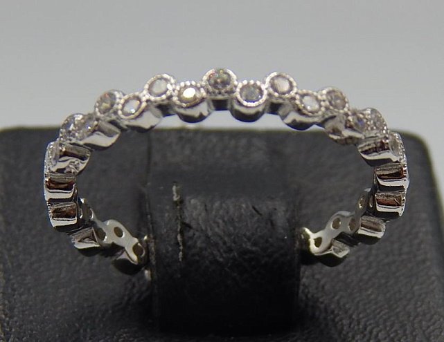 Серебряное кольцо с цирконием (31292198) 0