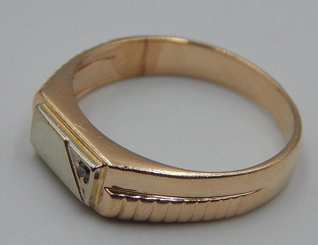 Перстень из красного и белого золота с цирконием (33189703)  2