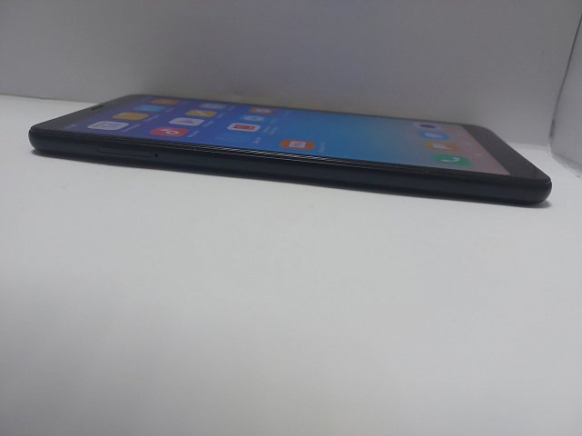 Xiaomi Redmi 5 3/32Gb  4
