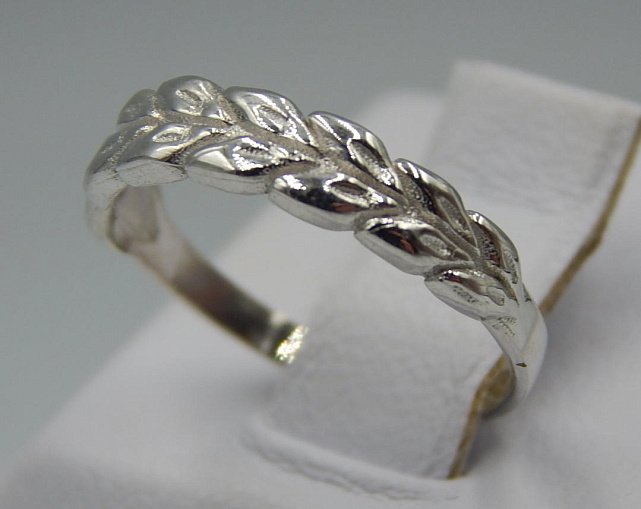 Серебряное кольцо (32419977) 1