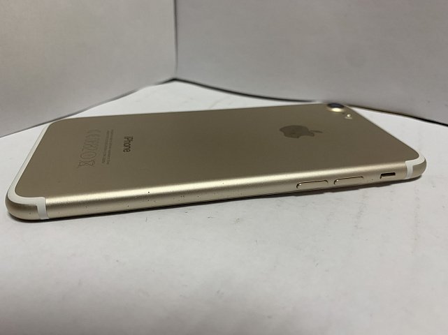 Apple iPhone 7 128Gb Gold (MN942)  3