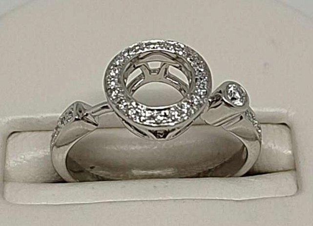 Кольцо из белого золота с бриллиантом (-ми) (30952571) 1