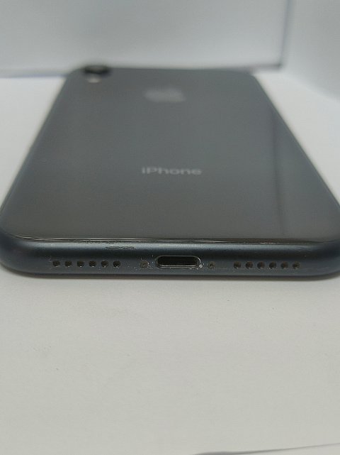 Apple iPhone XR 128Gb Black (MRY92) 2