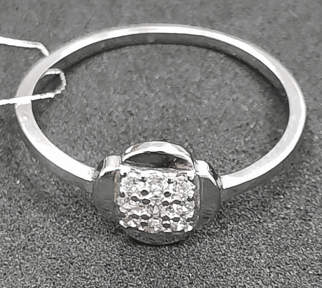 Серебряное кольцо с цирконием (31298522) 0