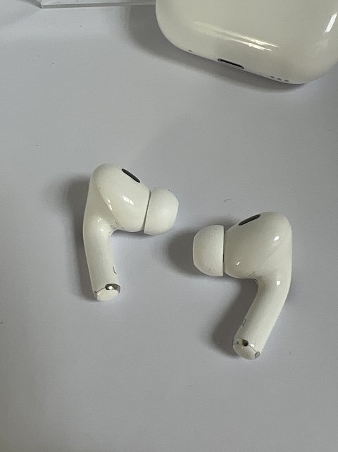 Наушники TWS Apple AirPods Pro 2nd generation with MagSafe (MQD83) 3