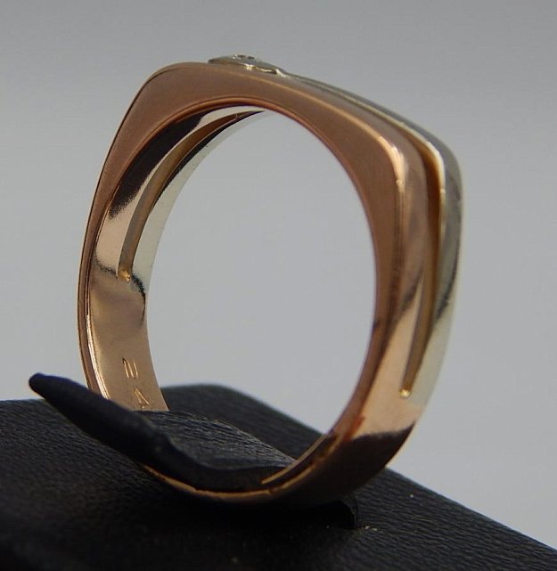 Перстень из красного и желтого золота с бриллиантом (-ми) (29720133) 4