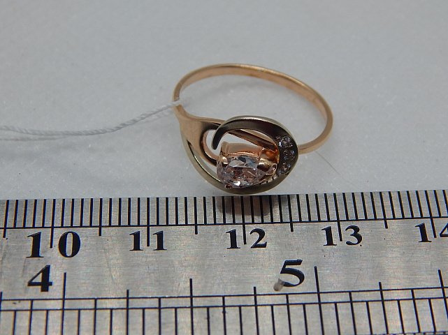 Кольцо из красного и белого золота с цирконием (32900403)  3