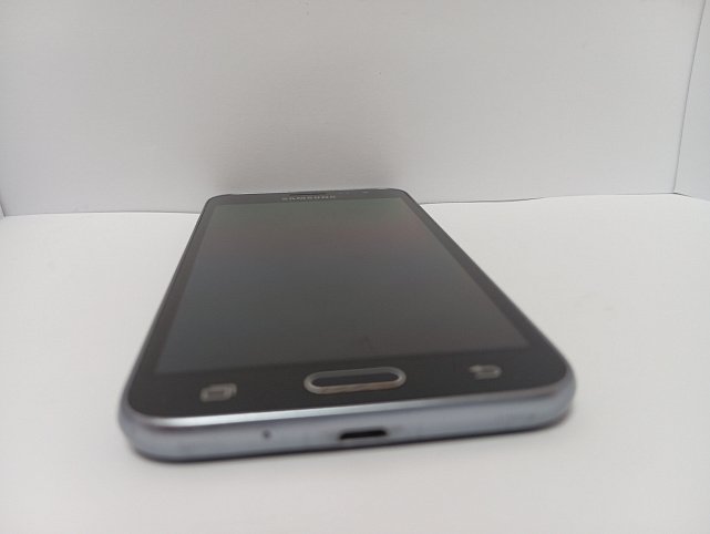 Samsung Galaxy J3 (SM-J320F) 1/8Gb 5