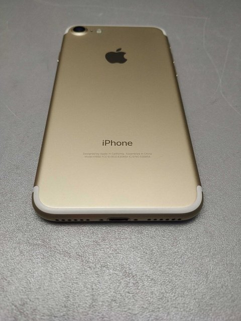 Apple iPhone 7 128Gb Gold (MN942) 3