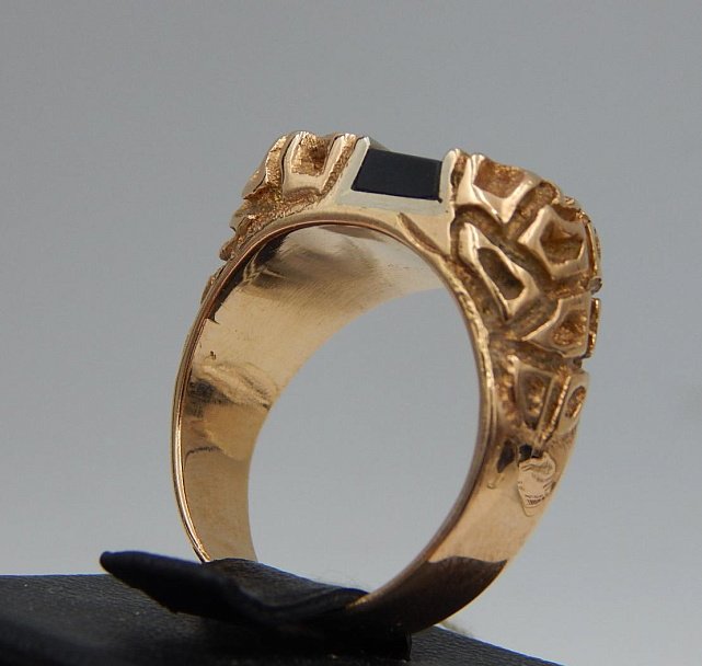 Перстень из красного и белого золота с ониксом и бриллиантом (-ми) (28659973) 3