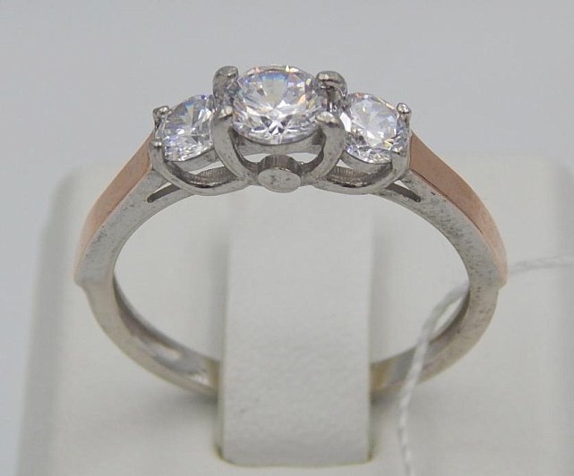 Серебряное кольцо с цирконием (30107676) 0