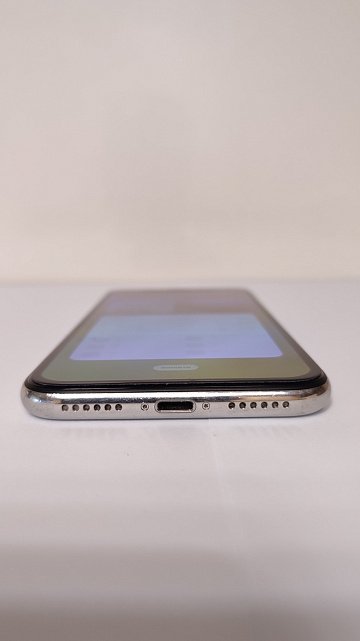 Apple iPhone X 64Gb Silver (MQAD2) 1