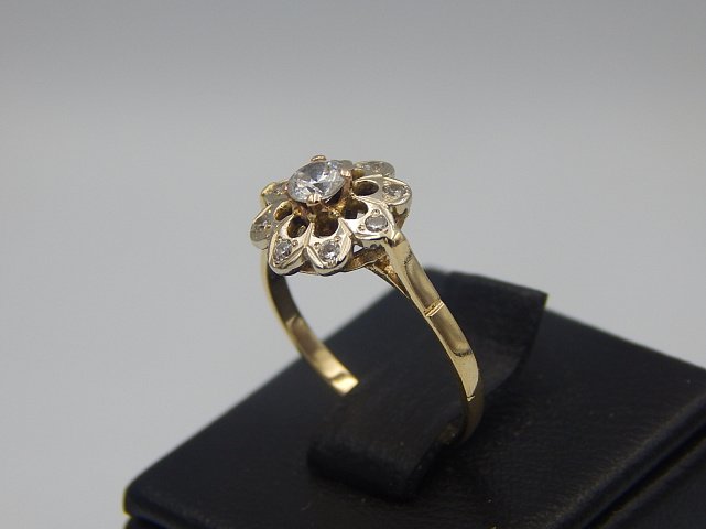 Кольцо из красного и белого золота с цирконием (29581069) 1