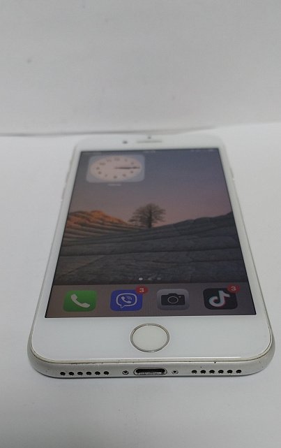 Apple iPhone 7 32Gb Silver (MN8Y2) 4