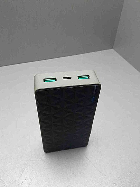 Power Bank Xtorm 20000 mAh 20W Fast Charge  4