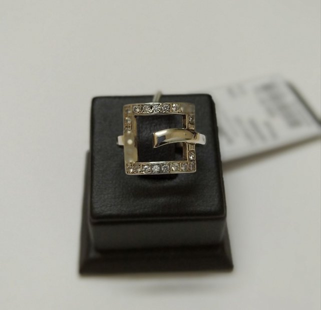 Серебряное кольцо с цирконием (5400328) 0