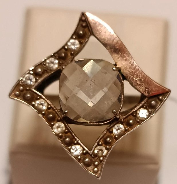 Серебряное кольцо с позолотой и цирконием (33055137) 0