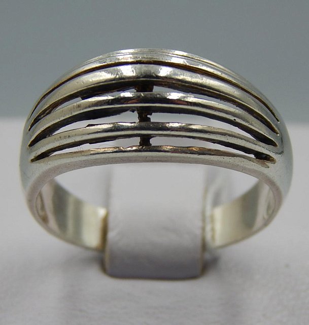 Серебряное кольцо (32490803) 0