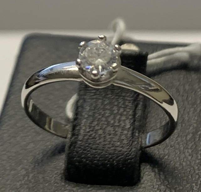 Серебряное кольцо с цирконием (30514361) 0