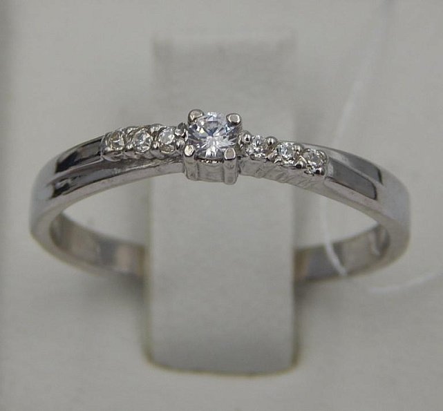 Серебряное кольцо с цирконием (30525502) 0