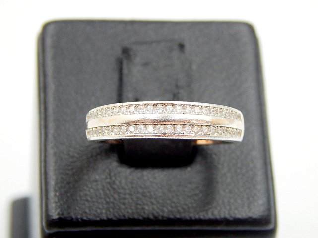 Серебряное кольцо с цирконием (32877882) 0