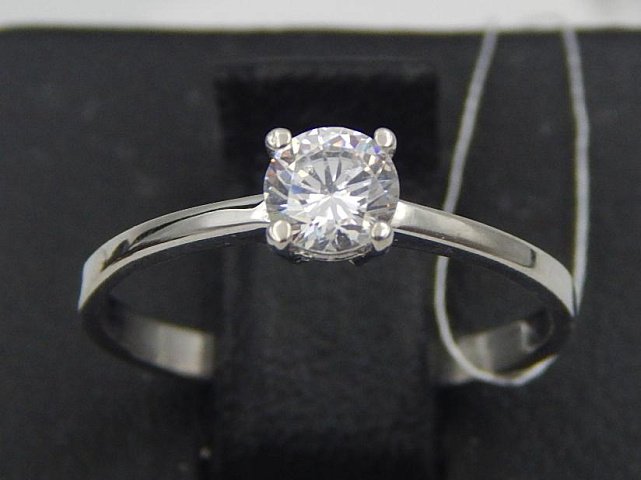 Серебряное кольцо с цирконием (28353850) 0