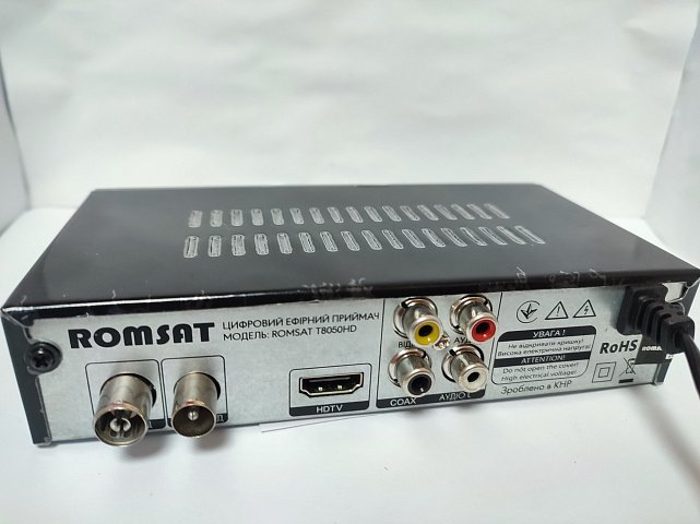 Цифровой эфирный DVB-T2 приемник Romsat T8050HD 1