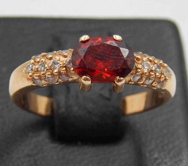 Кольцо из красного золота с цирконием (30592113) 0
