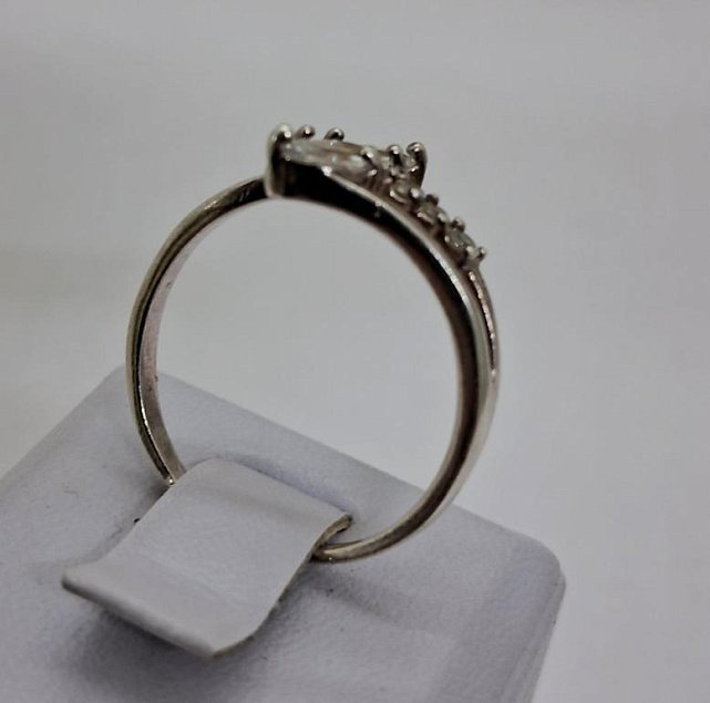 Серебряное кольцо с цирконием (332648819) 2