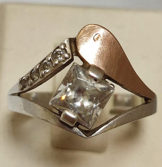 Серебряное кольцо с позолотой и цирконием (33657321) 0
