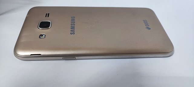 Samsung Galaxy J3 2016 Gold (SM-J320HZDD) 1/8Gb 9