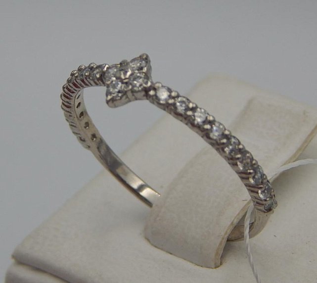 Серебряное кольцо с цирконием (30961431) 1