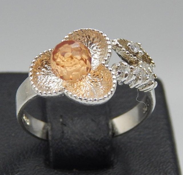 Серебряное кольцо с цирконием и стеклом (30617935) 0