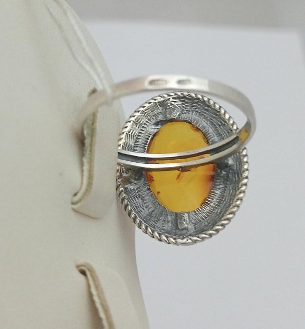 Серебряное кольцо с янтарём (33589316) 2