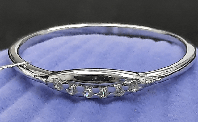 Серебряное кольцо с цирконием (31267136) 0