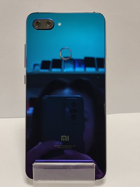 Xiaomi Mi 8 Lite 4/64GB Aurora Blue 1
