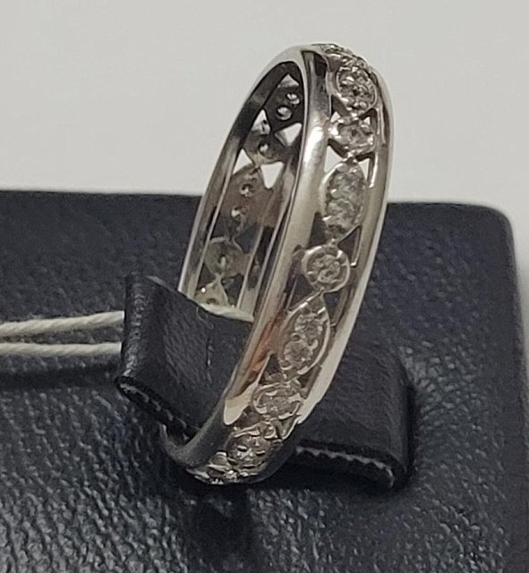 Серебряное кольцо с цирконием (30510196) 1