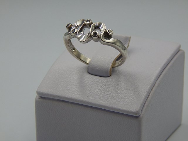 Серебряное кольцо с цирконием (33462154) 2