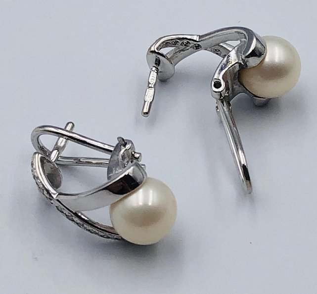 Сережки з білого золота з перлами та діамантом (-ми) (33792914)  1