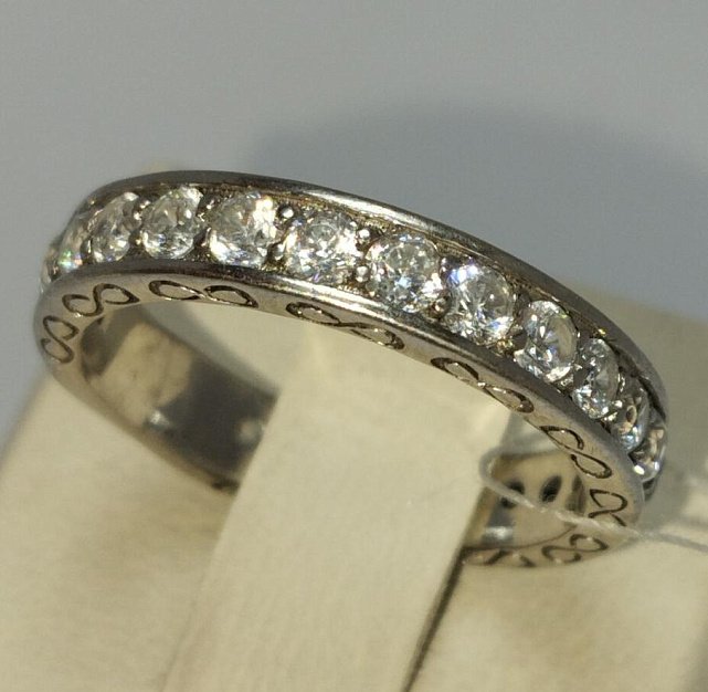Серебряное кольцо с цирконием (33753252) 0